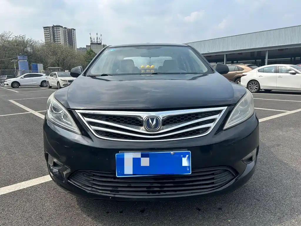CHANGAN EADO 2013