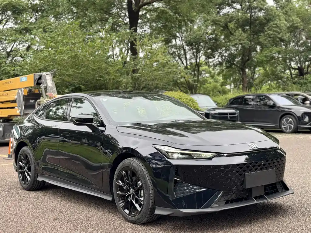 CHANGAN UNI-V 2025