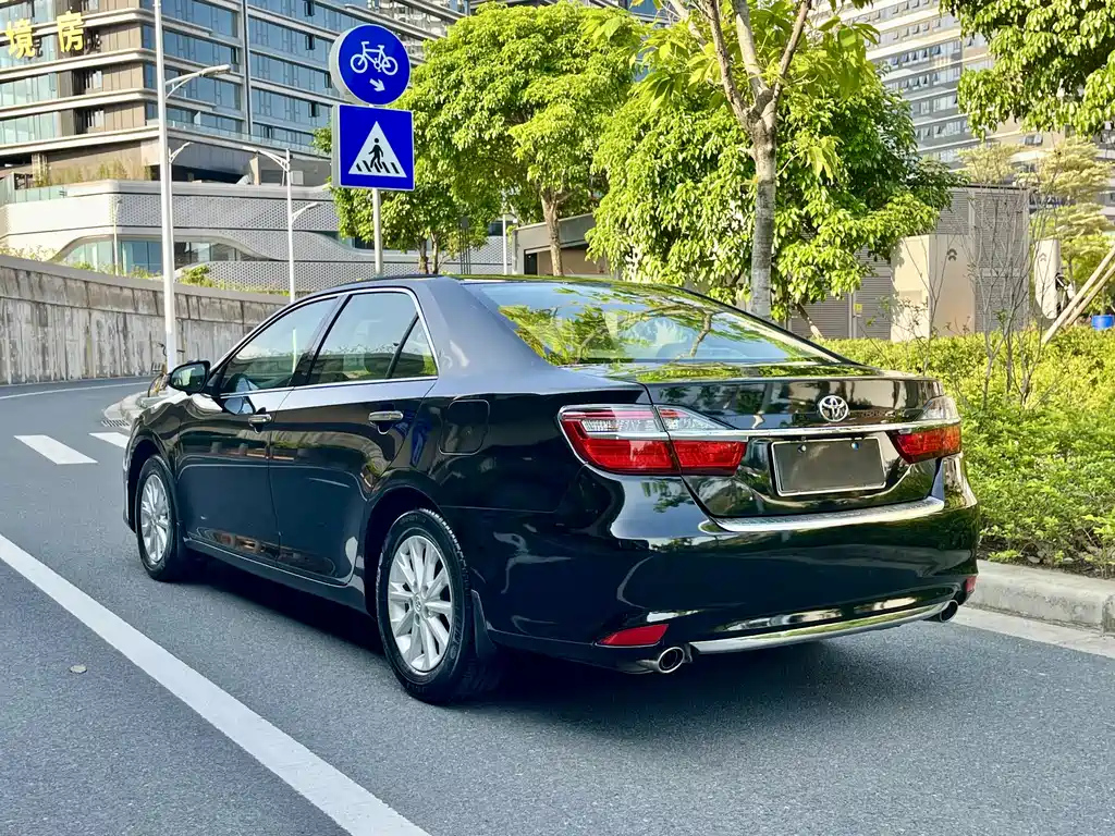 TOYOTA CAMRY 2016