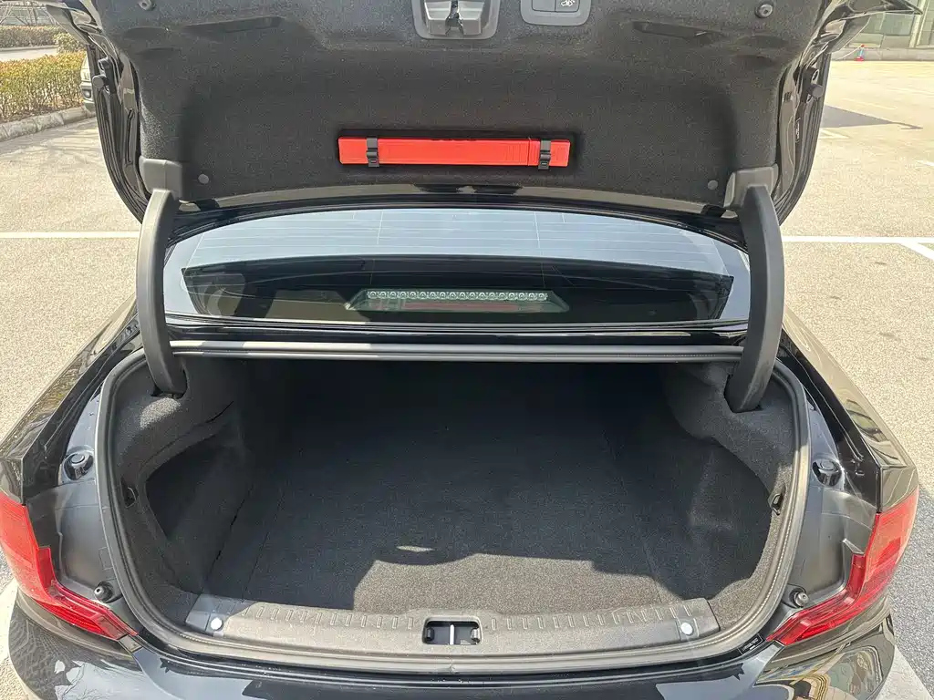 VOLVO S90 2020