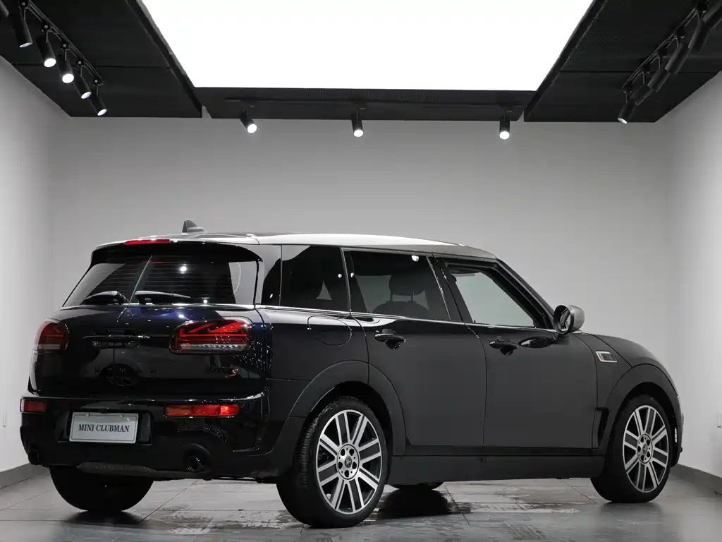 MINI CLUBMAN 2022