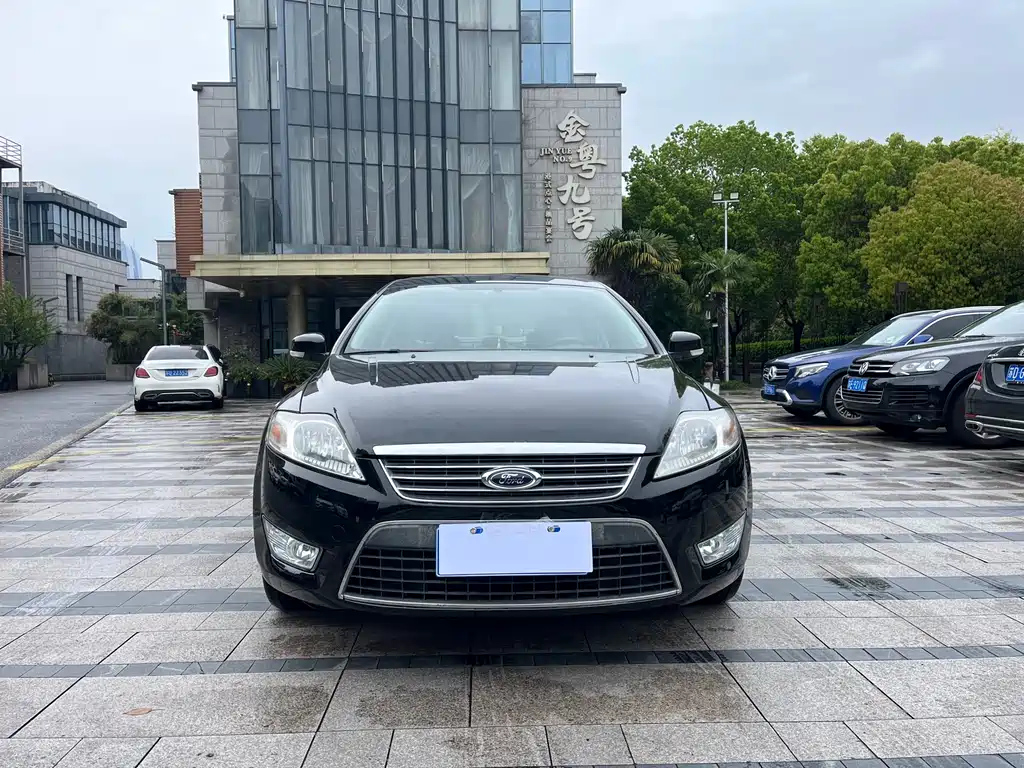 FORD MONDEO - WINNER 2011
