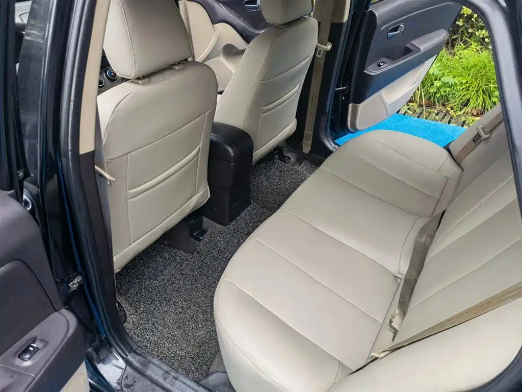 HYUNDAI CELESTA 2012