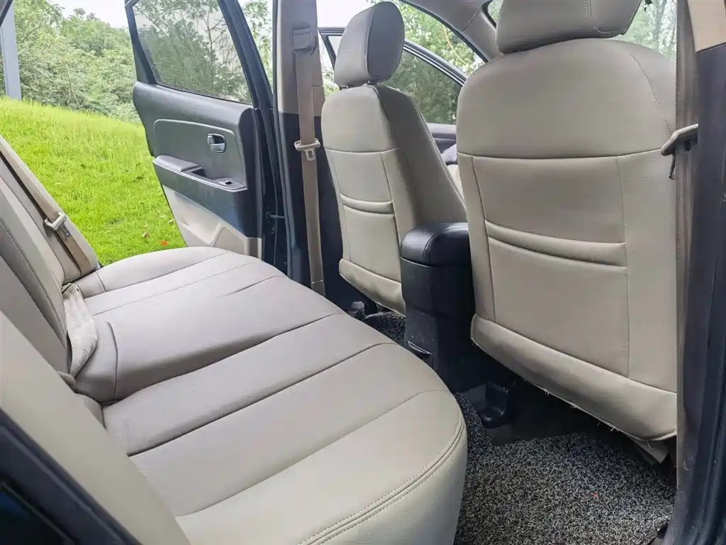 HYUNDAI CELESTA 2012