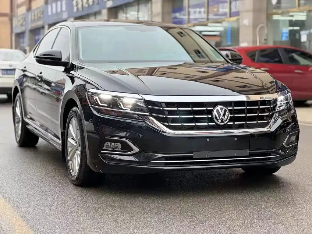 VOLKSWAGEN PASSAT 2020