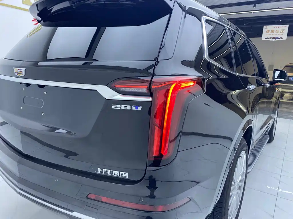 CADILLAC XT6 2022