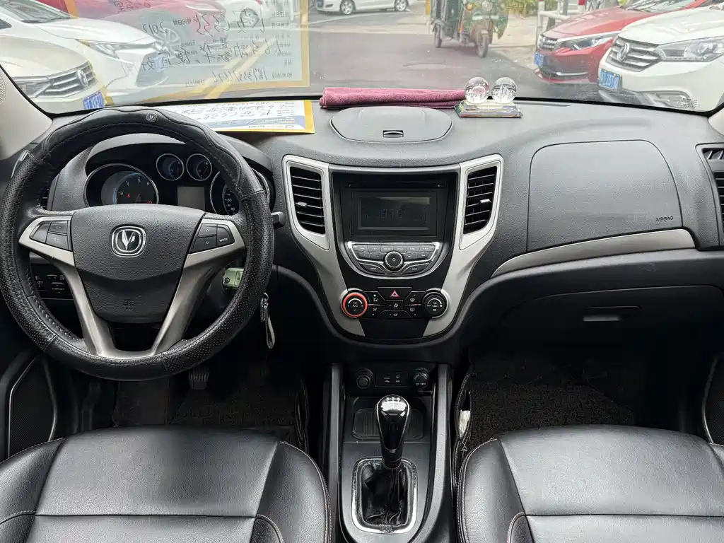 CHANGAN CS35 2012