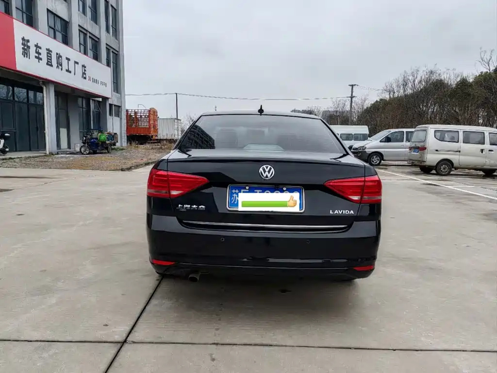 VOLKSWAGEN LAVIDA 2017