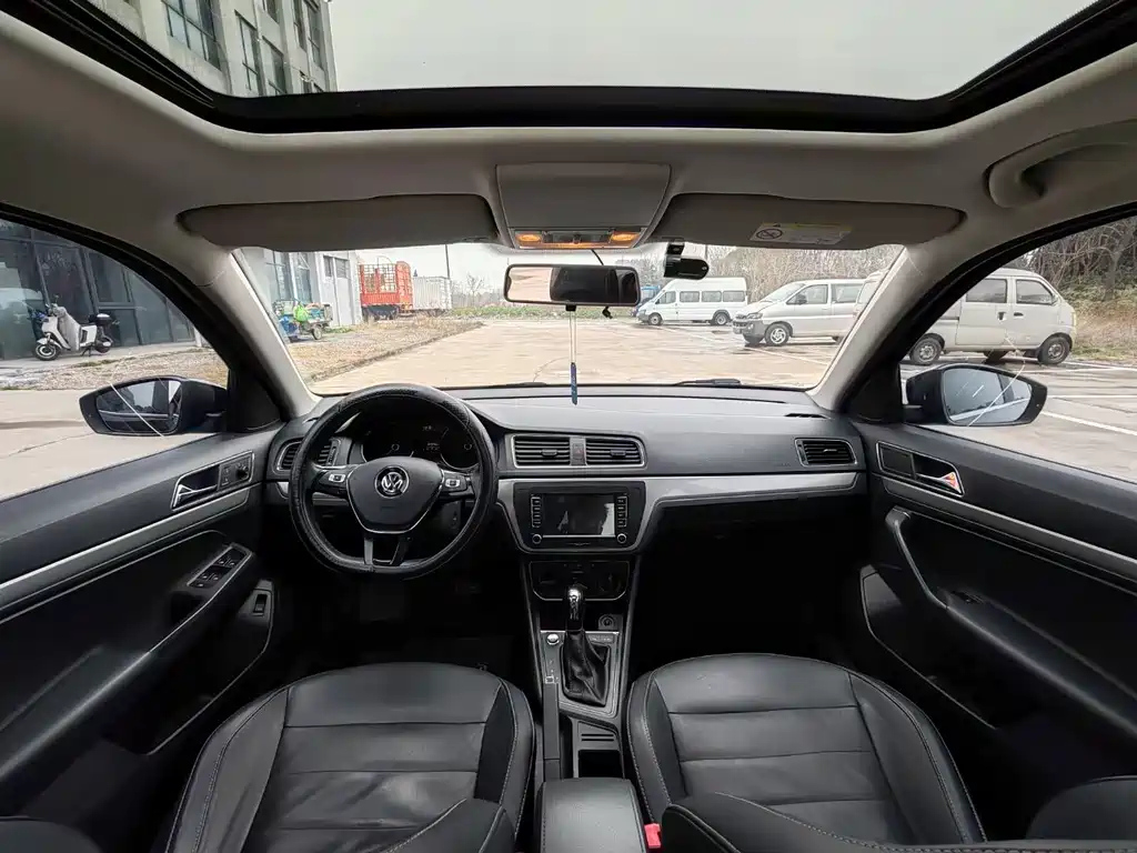 VOLKSWAGEN LAVIDA 2017