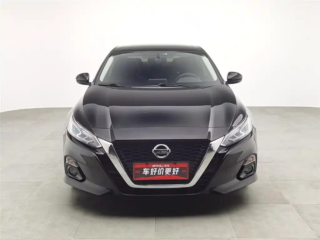 NISSAN TEANA 2020