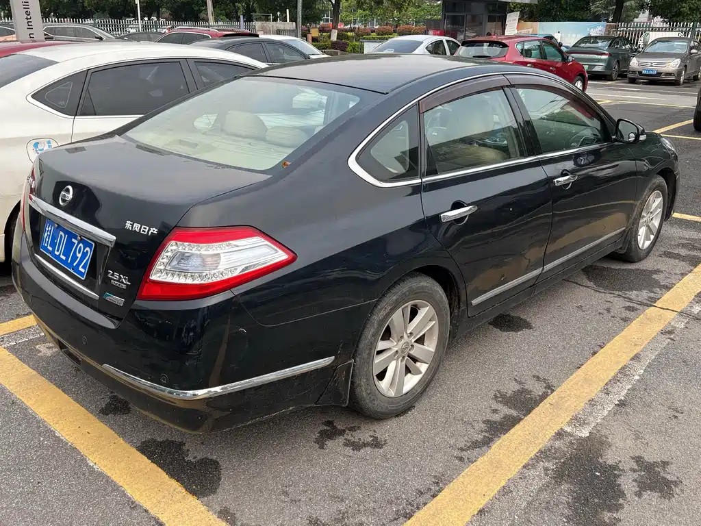 NISSAN TEANA 2012