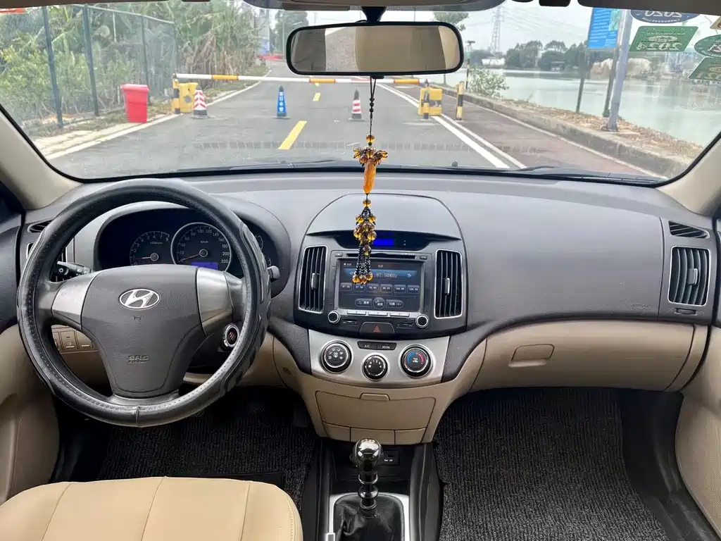 HYUNDAI CELESTA 2013