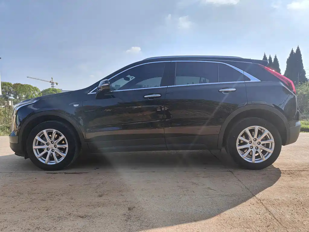 CADILLAC XT4 2023
