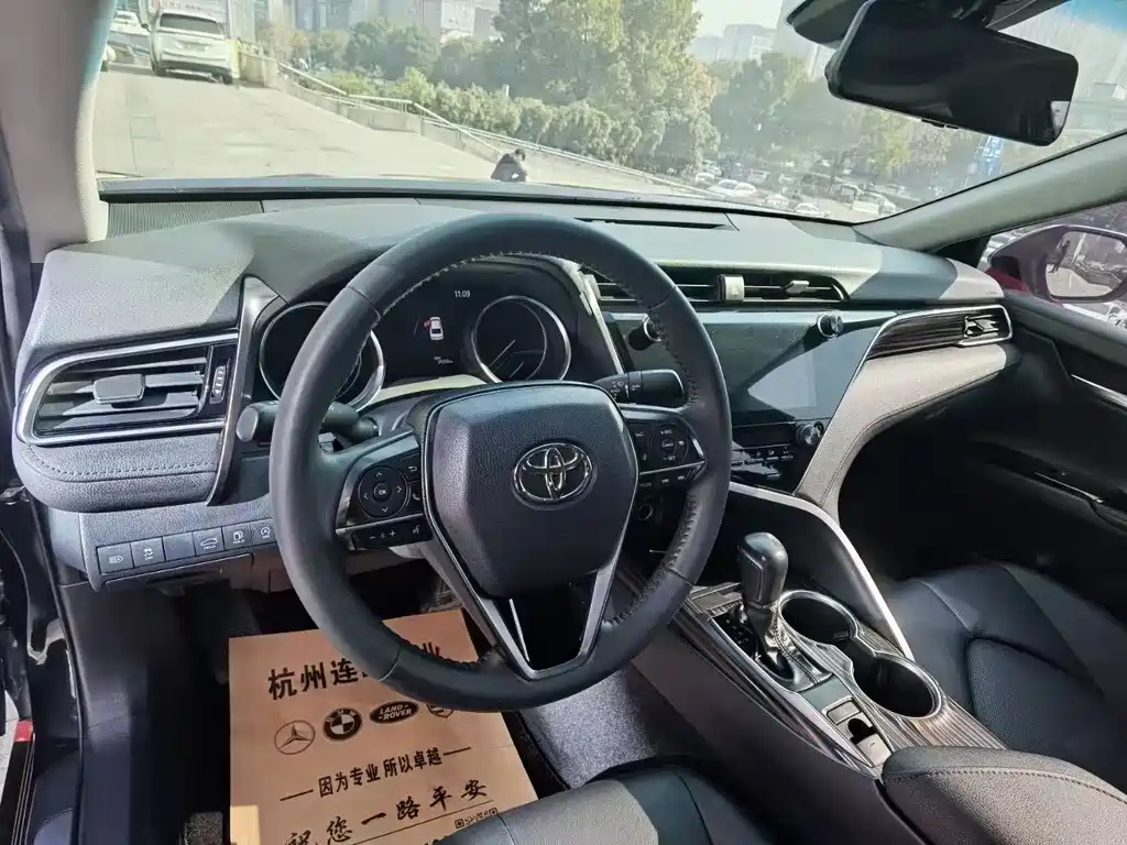 TOYOTA CAMRY 2021