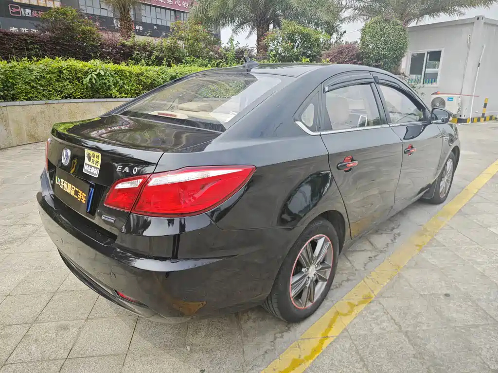 CHANGAN EADO 2016
