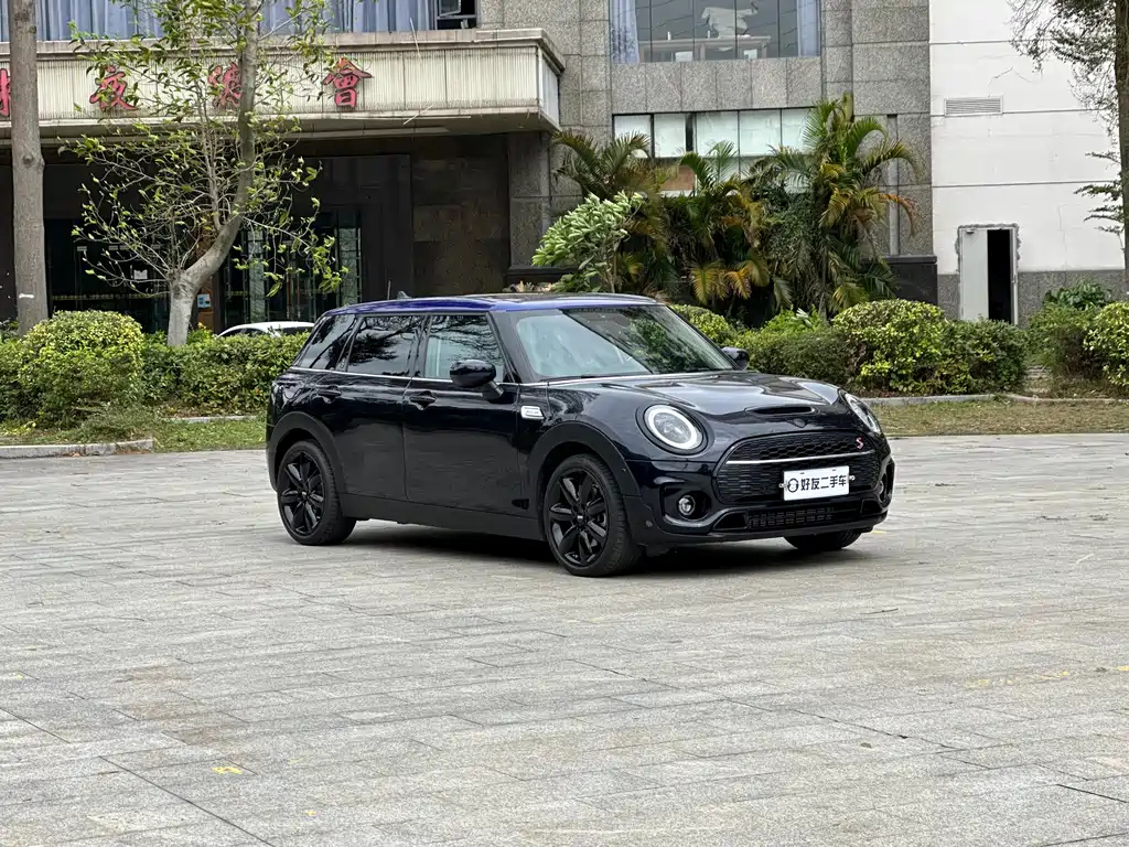 MINI CLUBMAN 2022