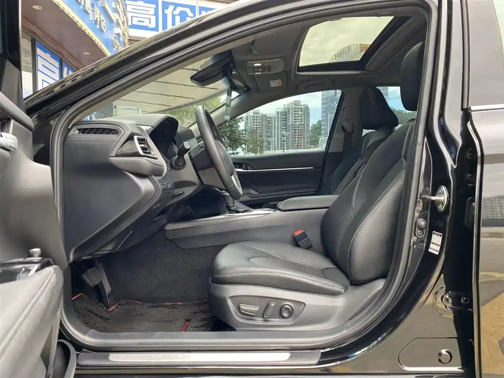 TOYOTA CAMRY 2022