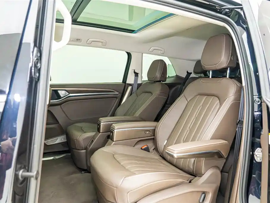 VOLKSWAGEN VILORAN 2021