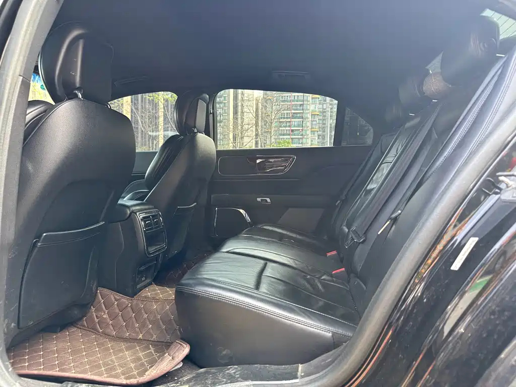 LINCOLN CONTINENTAL 2018