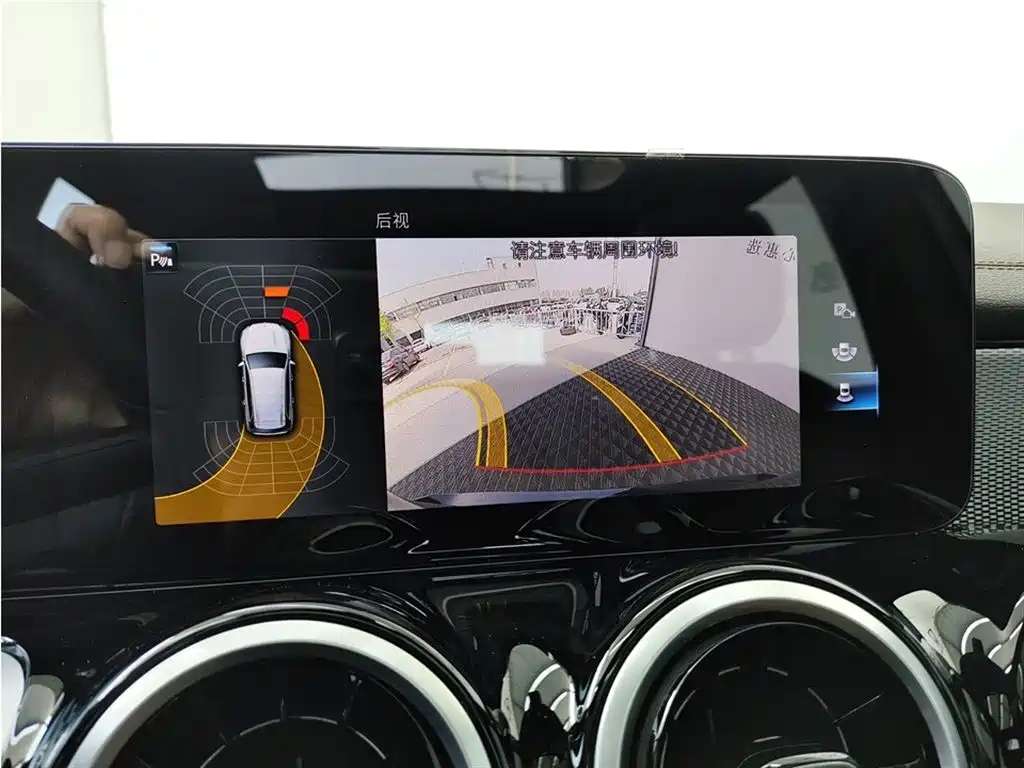 MERCEDES BENZ GLB 2021