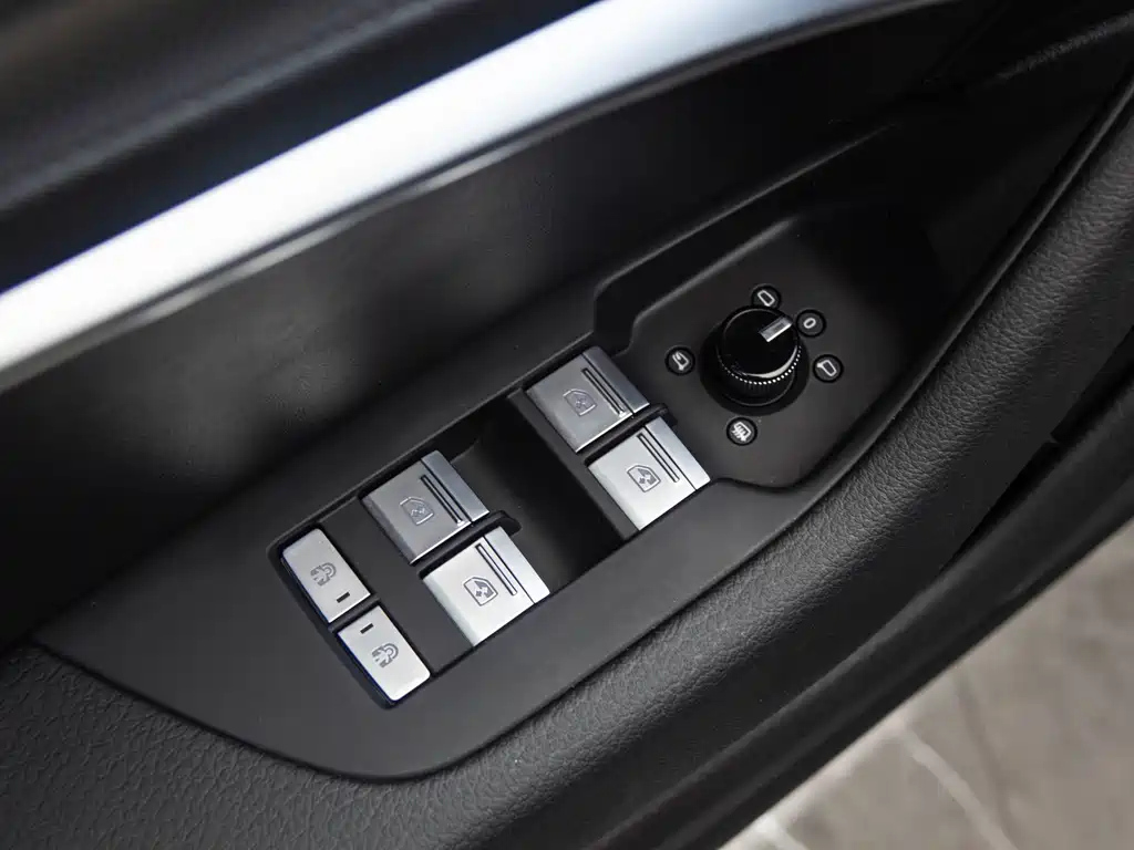 AUDI A6L 2023