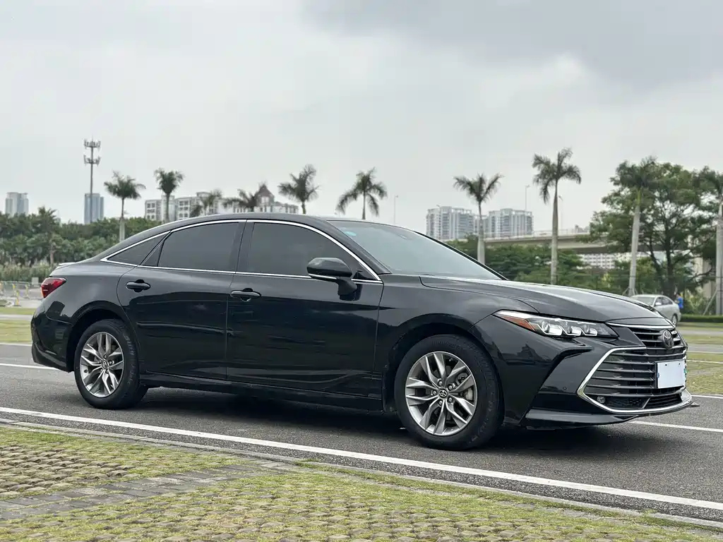 TOYOTA AVALON 2020