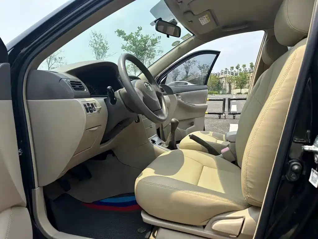 TOYOTA COROLLA 2012