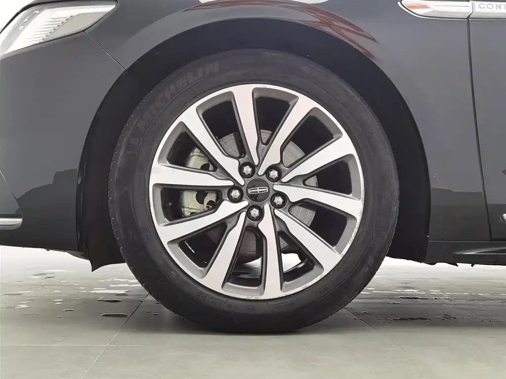 LINCOLN CONTINENTAL 2018