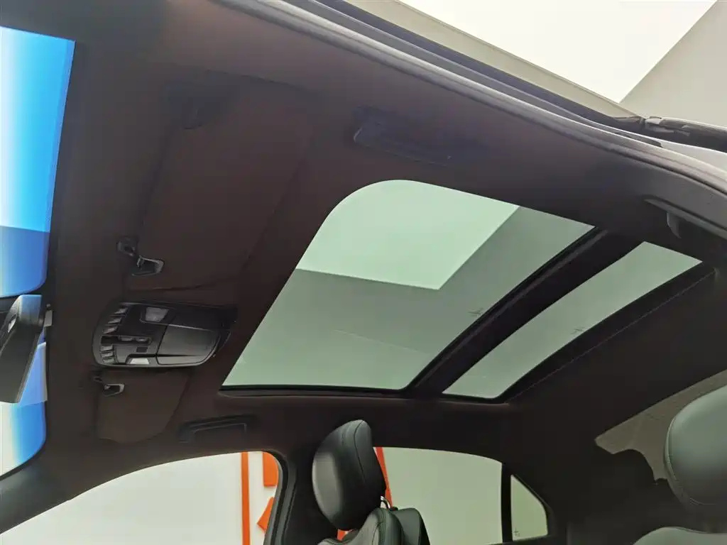 LINCOLN CONTINENTAL 2018