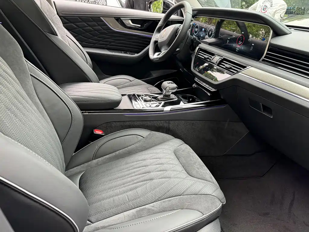 HONGQI HS5 2022