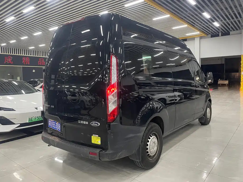 FORD TRANSIT 2022
