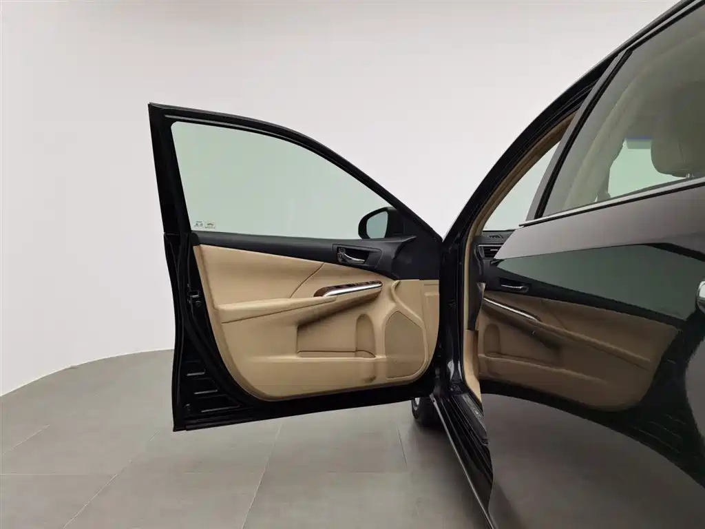 TOYOTA CAMRY 2013