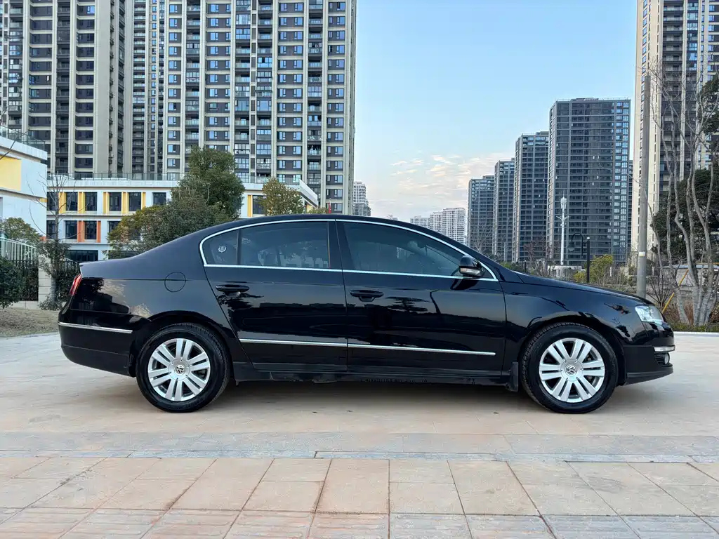 VOLKSWAGEN MAGOTAN 2011