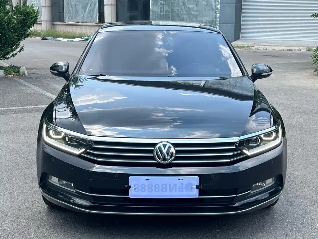 VOLKSWAGEN MAGOTAN 2018