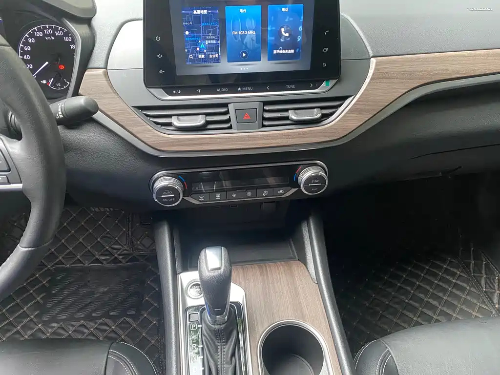 NISSAN TEANA 2022