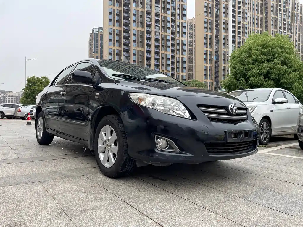 TOYOTA COROLLA 2010