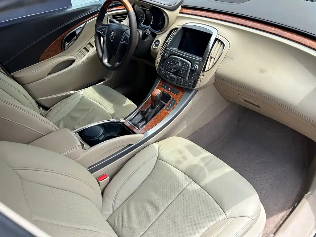 BUICK LACROSSE 2012