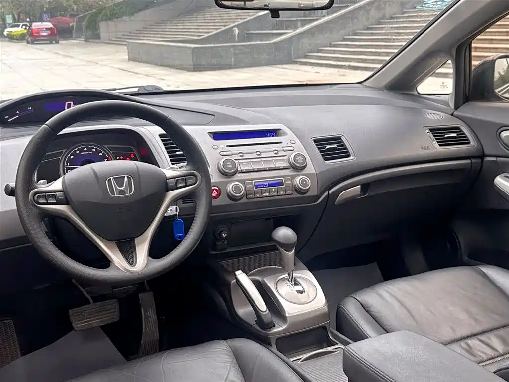 HONDA CIVIC 2011