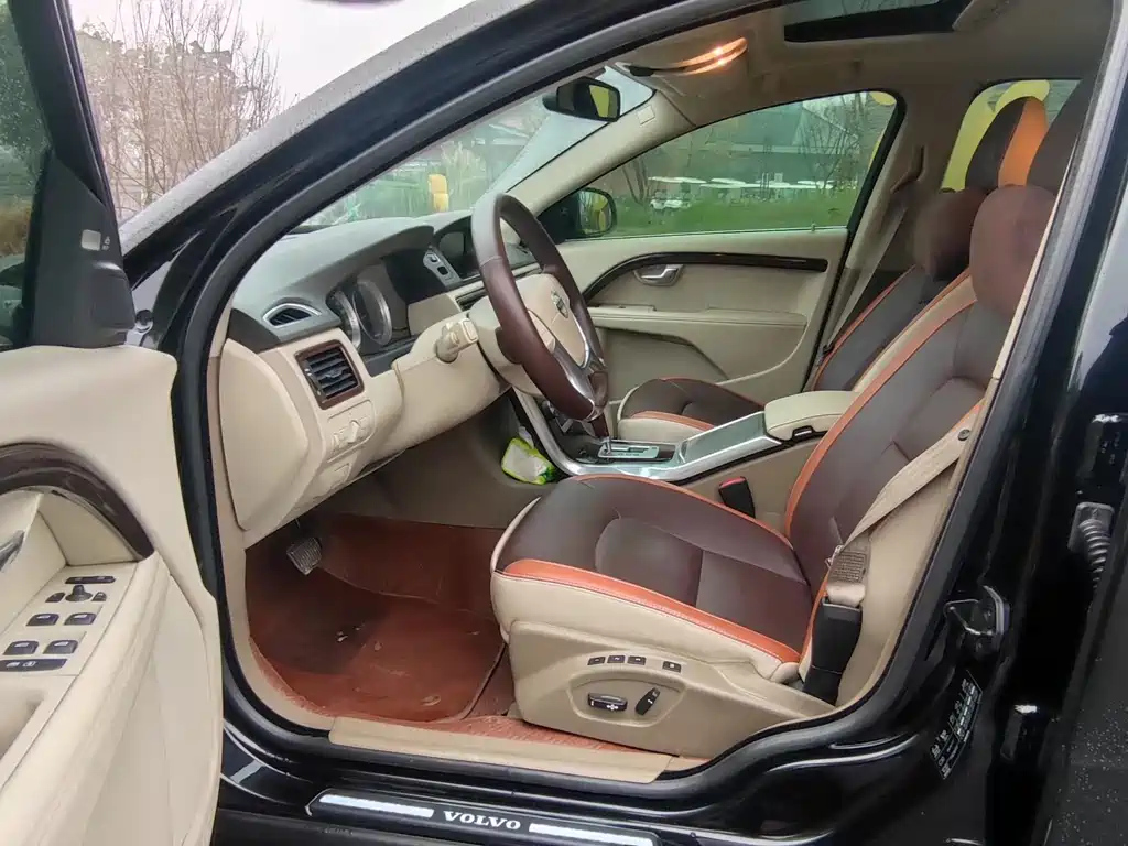 VOLVO S80L 2013