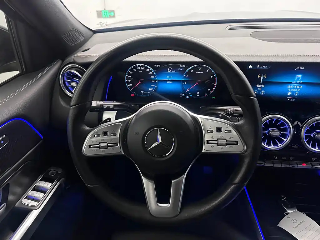 MERCEDES BENZ GLB 2022