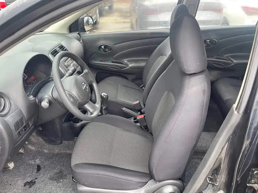 NISSAN SUNNY 2013