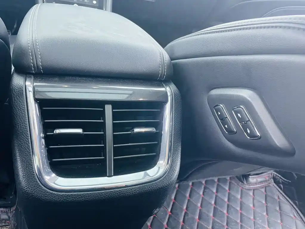 FORD TAURUS 2020