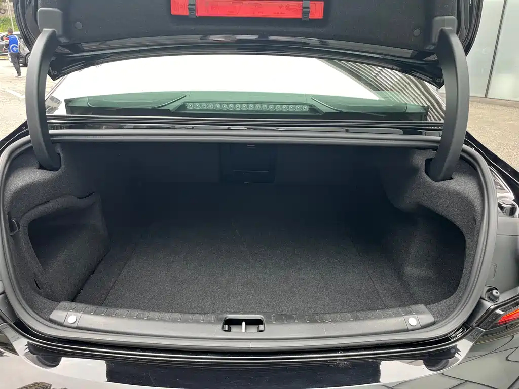 VOLVO S90 2022