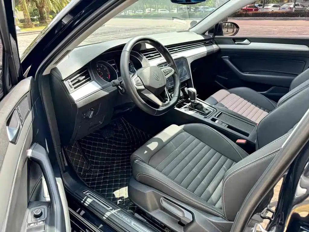 VOLKSWAGEN MAGOTAN 2021