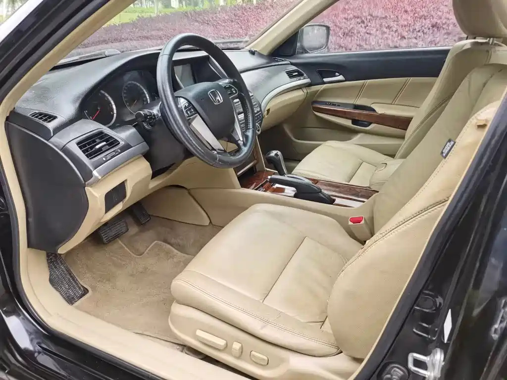 HONDA ACCORD 2011