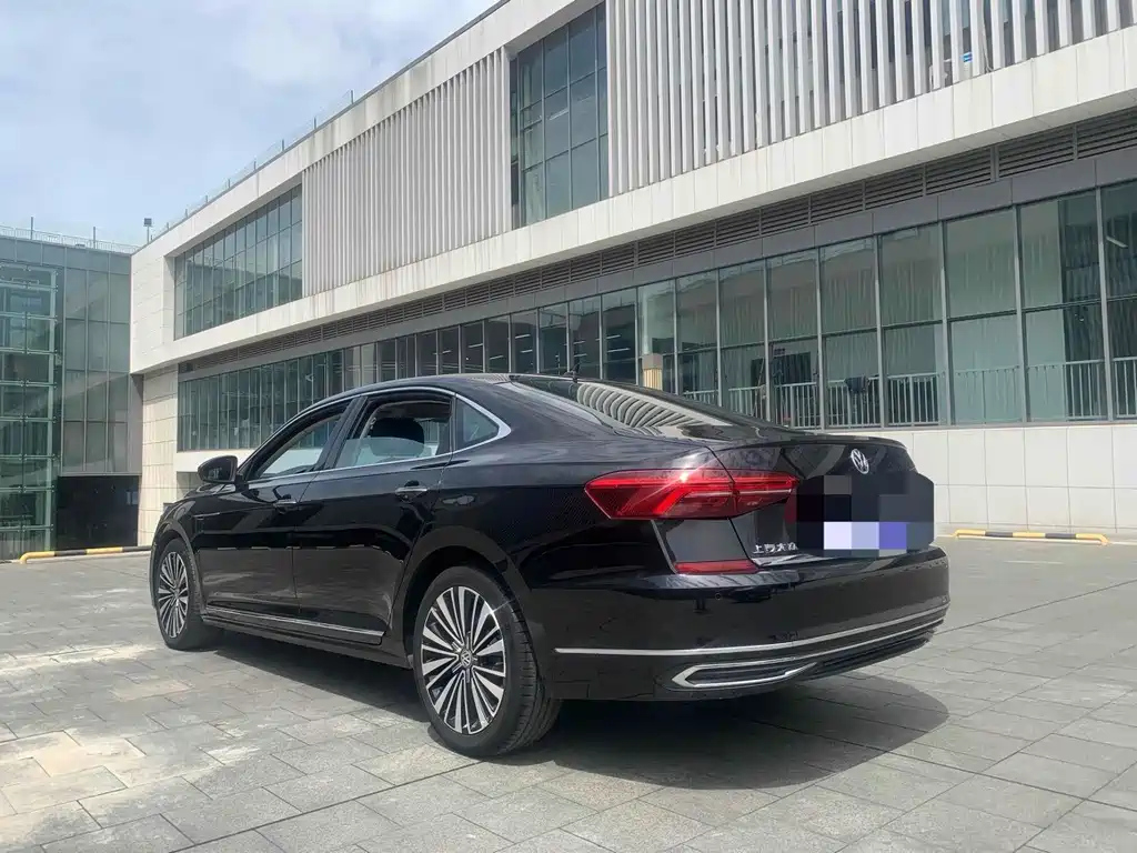 VOLKSWAGEN PASSAT 2020