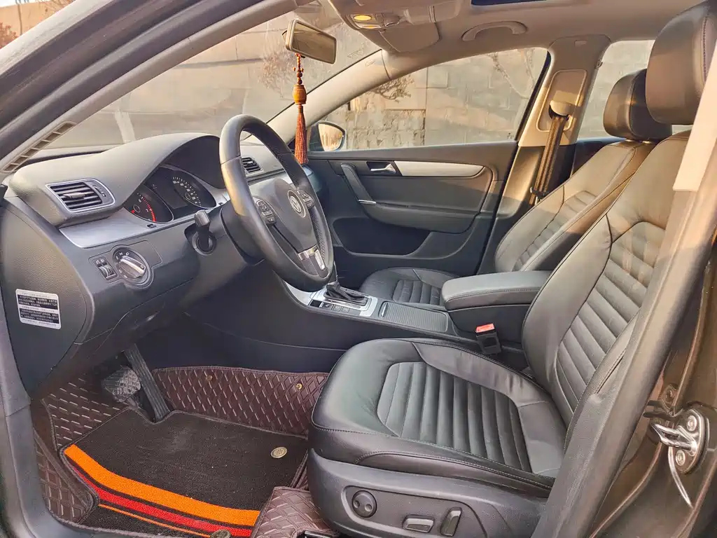 VOLKSWAGEN MAGOTAN 2015