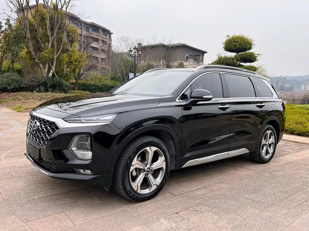 HYUNDAI SANTAFE 2019