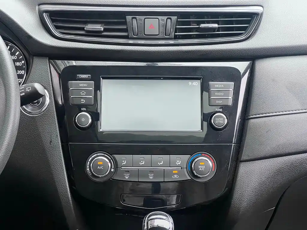 NISSAN X-TRAIL 2018