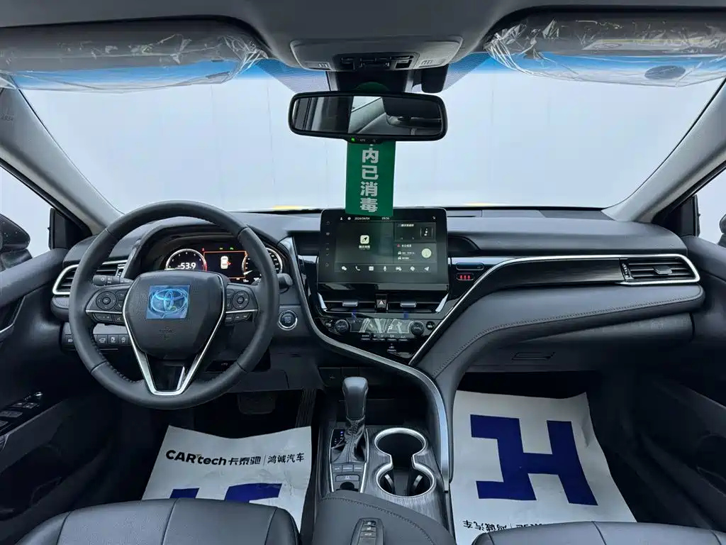 TOYOTA CAMRY 2023